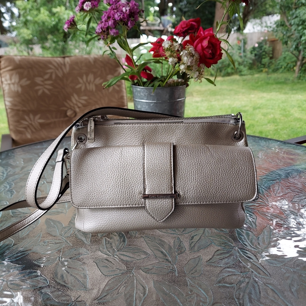Enzo Angiolini woman purse. Size 12x7x5. color silver/tan, shoulder, all seasons